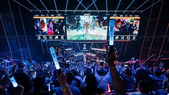 Κέρδη από Esports τουρνουά: Μπορείς πραγματικά να βγάλεις xρήματα παίζοντας;_
